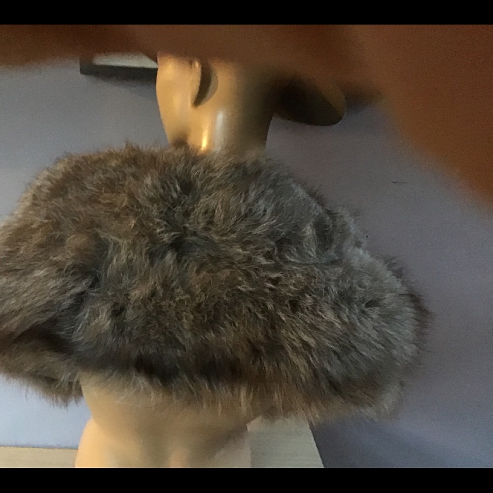 VINTAGE FUR MINI CAPE